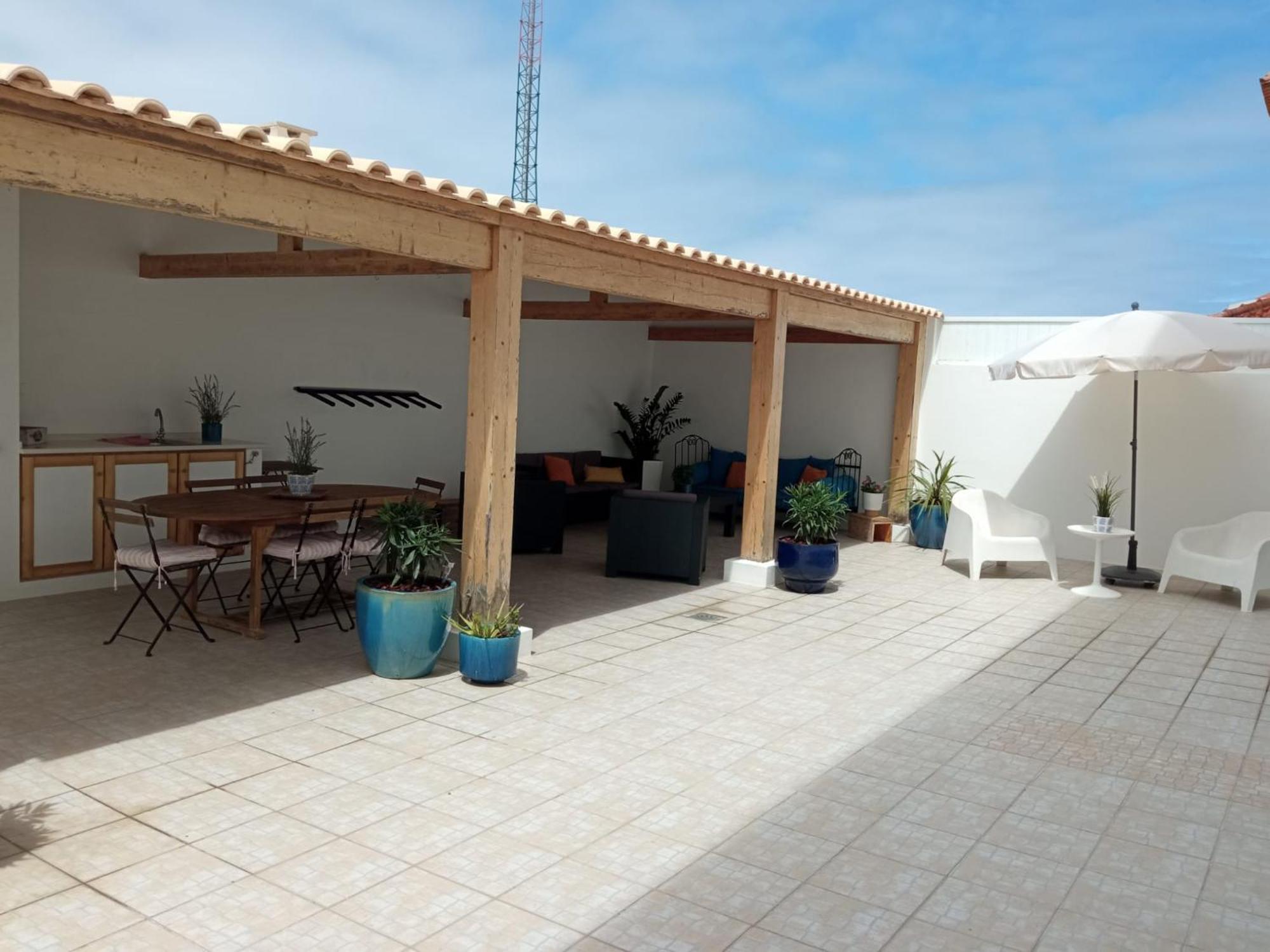 White Guest House Peniche Dış mekan fotoğraf